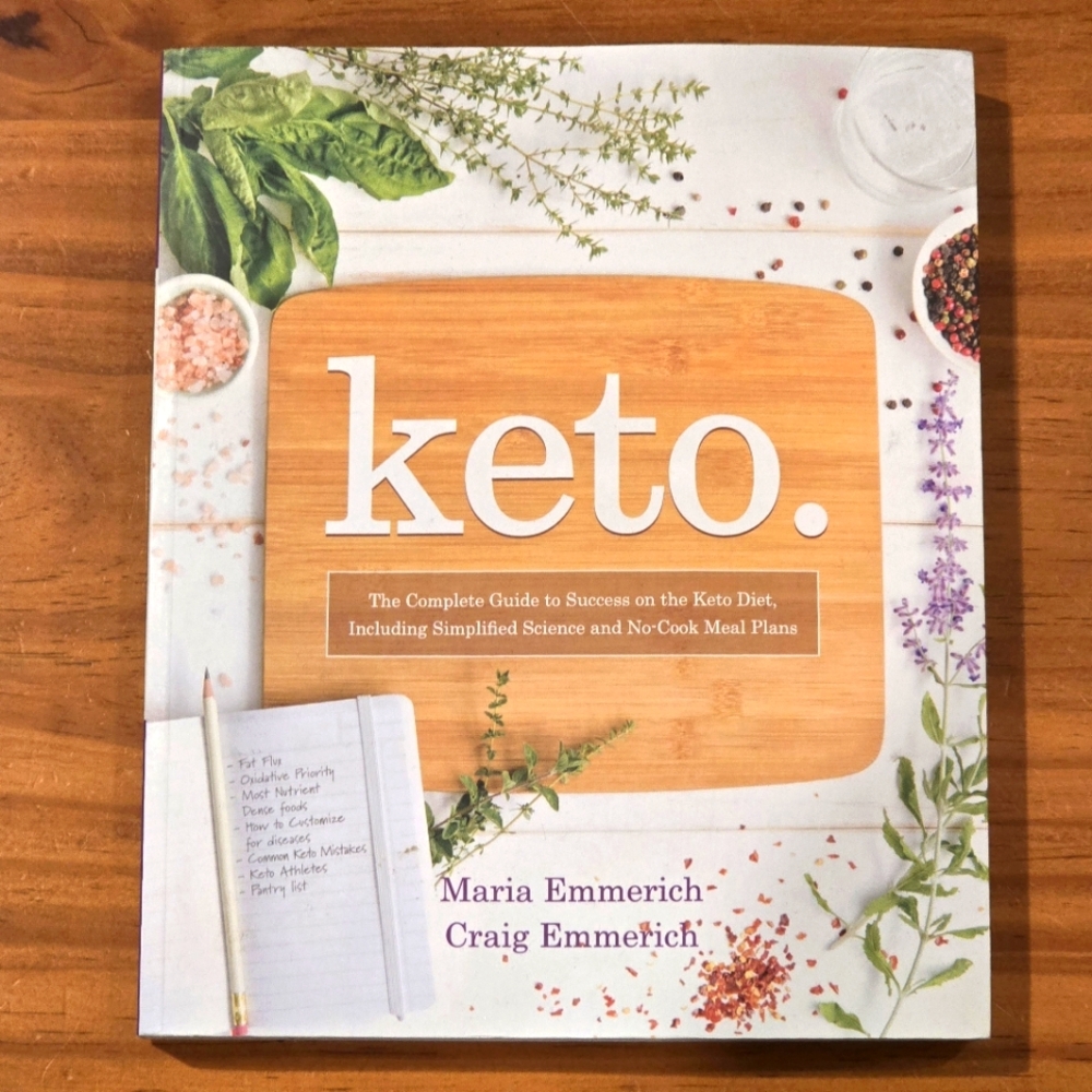 NWT| Keto. Book